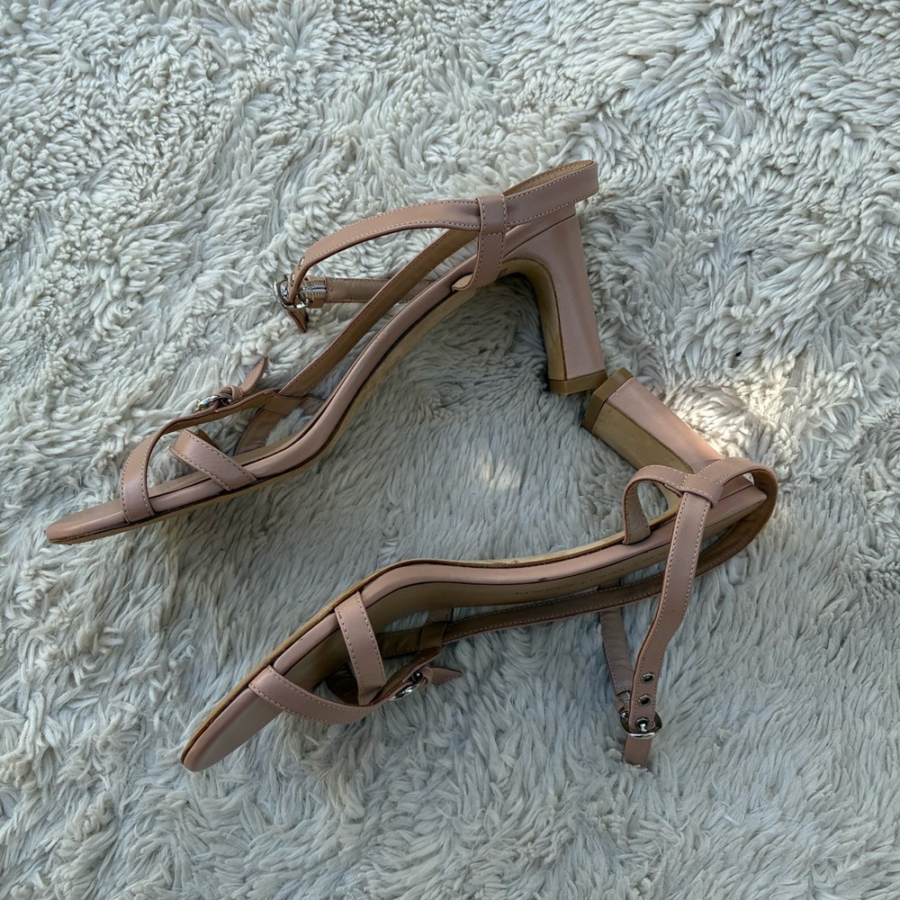 Stuart Weitzman Babette Buckle Sandals in Blushful Color Size 9 - Picture 9 of 12